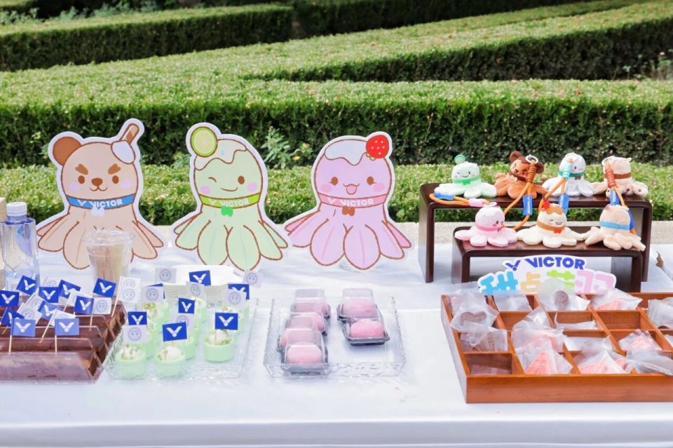 dzvzF, 军黄雅琼, 让见惯了大