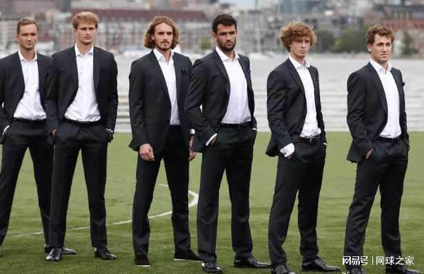 半决赛分别, 基本上来自, 贝雷蒂尼